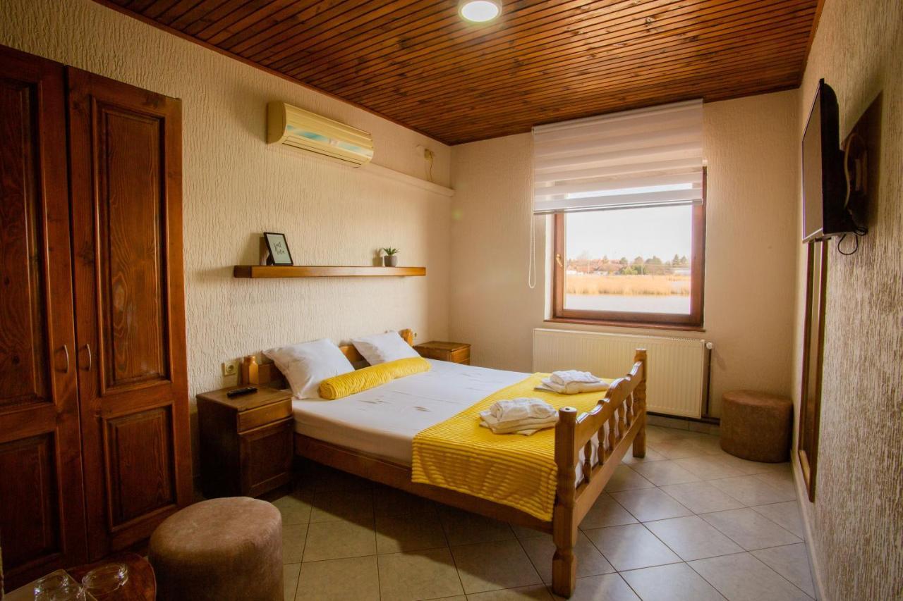 Guest House Vila Alexandar Palić Zewnętrze zdjęcie