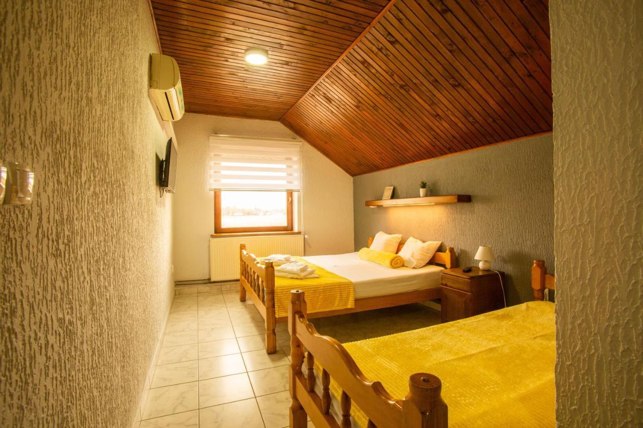 Guest House Vila Alexandar Palić Zewnętrze zdjęcie