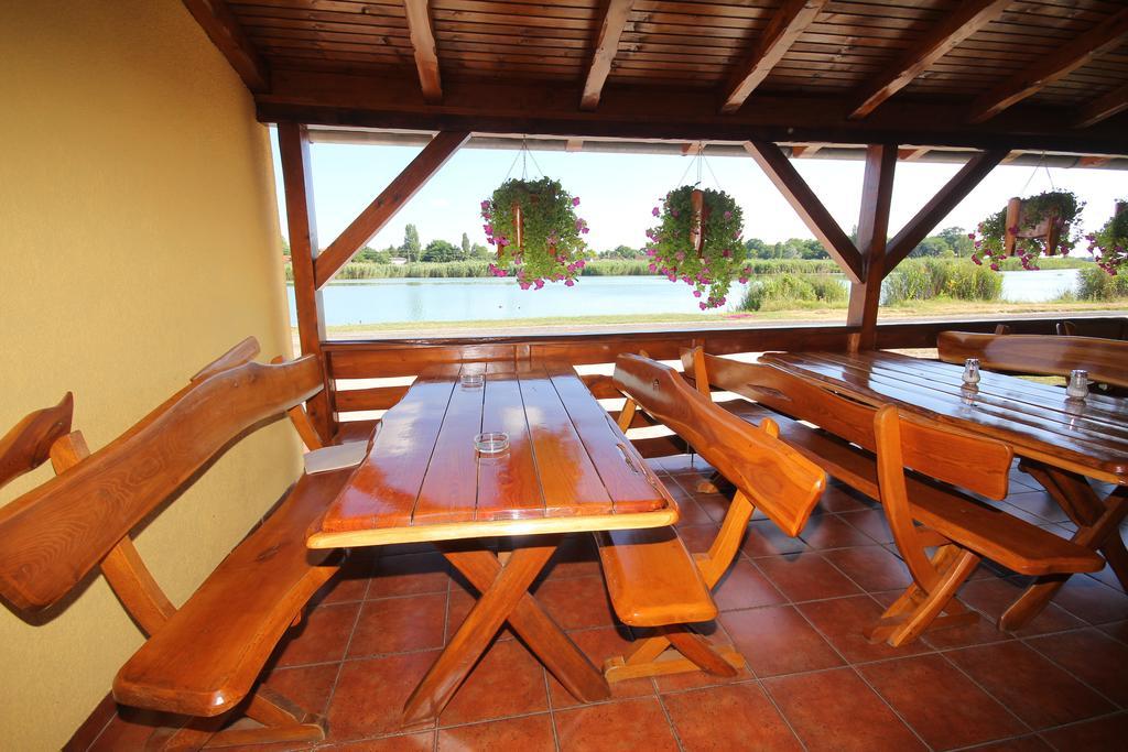 Guest House Vila Alexandar Palić Zewnętrze zdjęcie