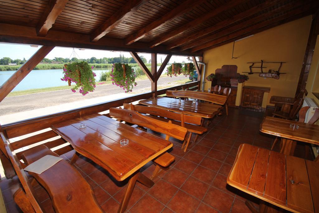 Guest House Vila Alexandar Palić Zewnętrze zdjęcie
