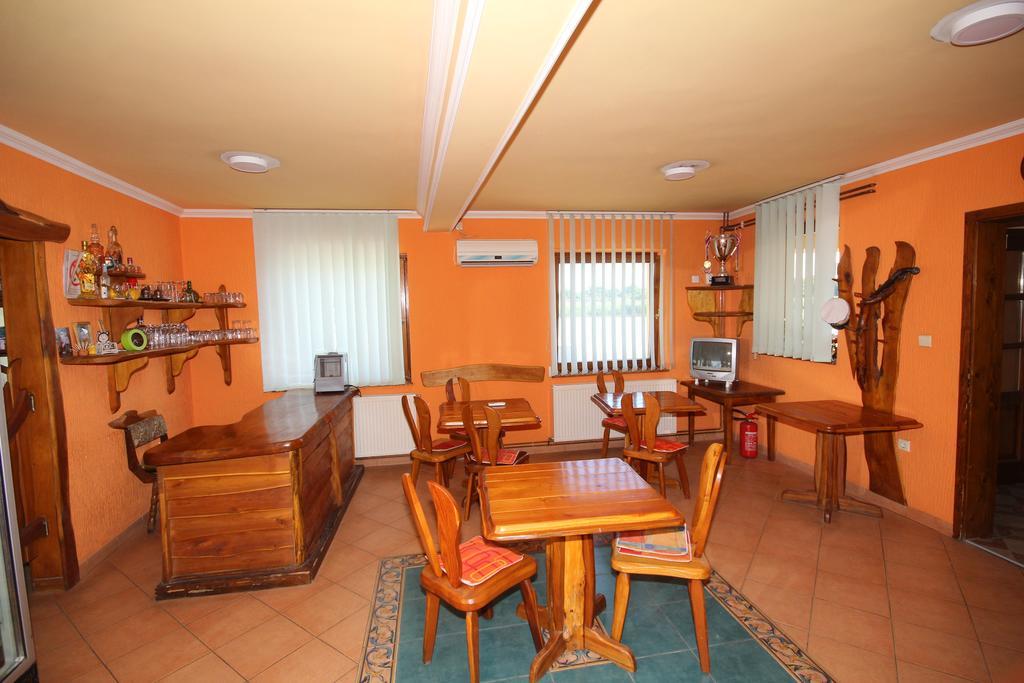 Guest House Vila Alexandar Palić Zewnętrze zdjęcie