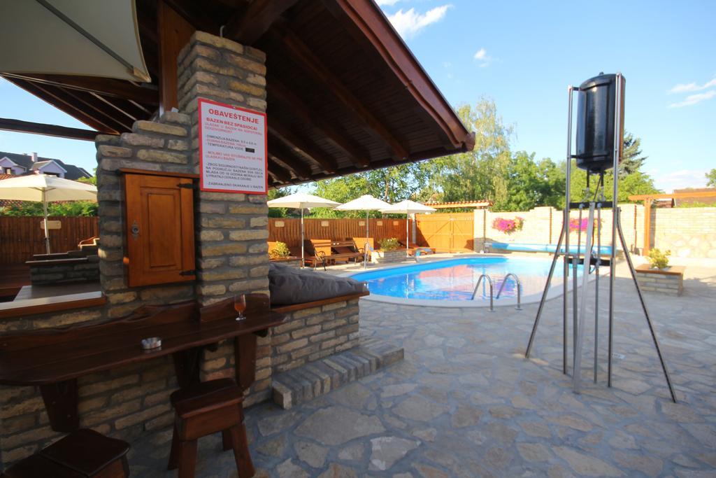 Guest House Vila Alexandar Palić Zewnętrze zdjęcie