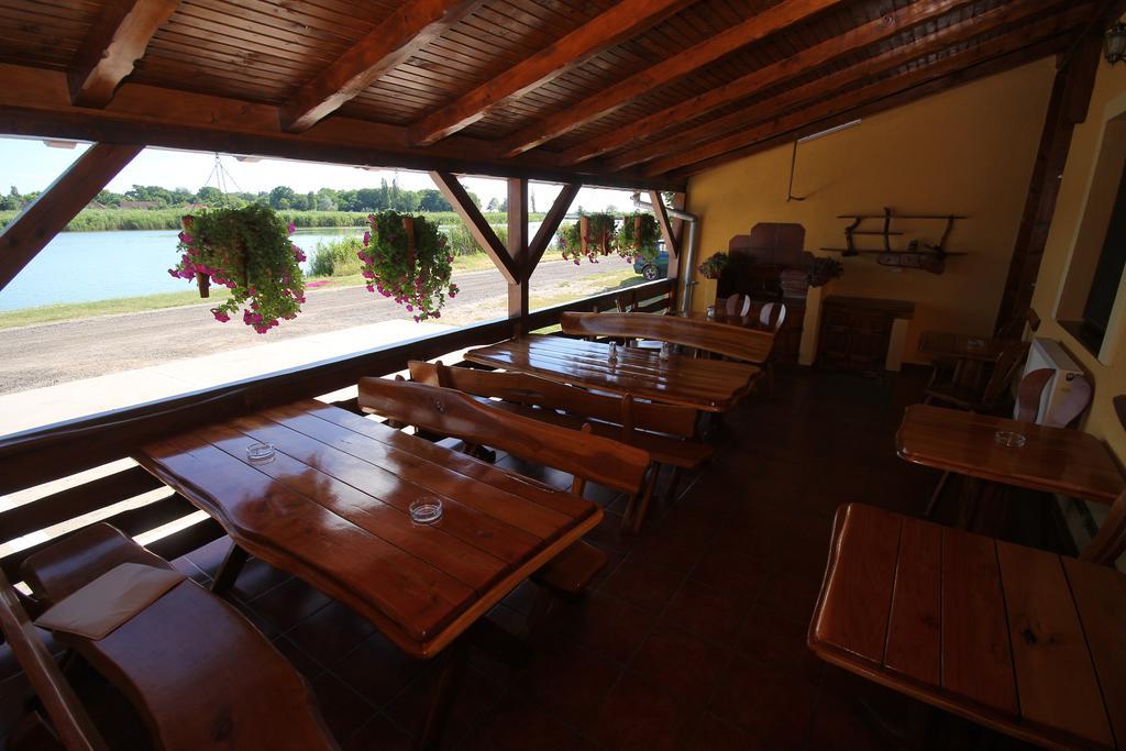 Guest House Vila Alexandar Palić Zewnętrze zdjęcie